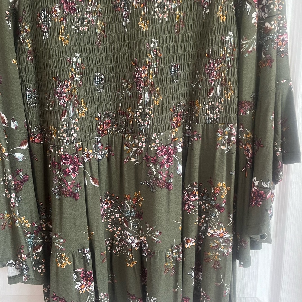 Ruched Top - Picture 8 of 9
